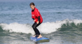  Descubrimiento del surf con el centro náutico de Crozon 